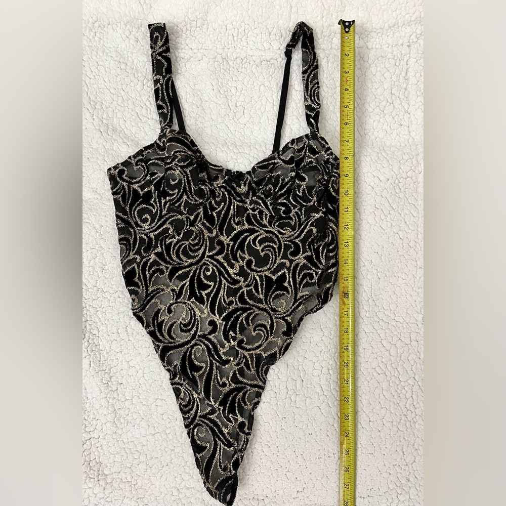 🌟🌟 Beautiful Vtg Black & Gold Lingerie Thong Teddy!